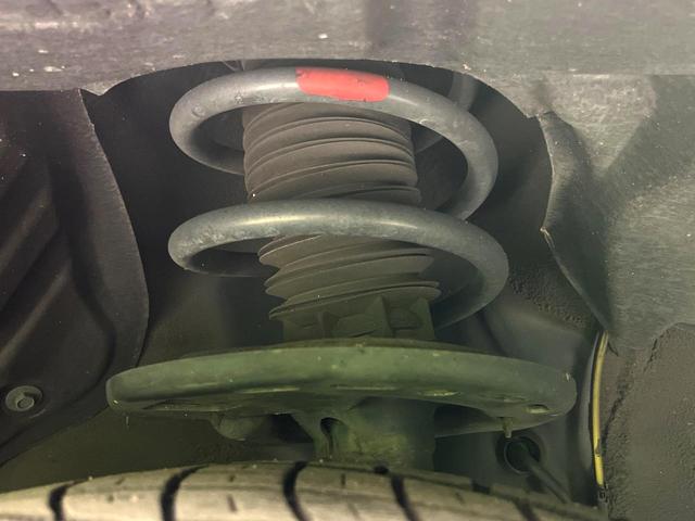 ＲＸ ＲＸ３００　Ｆスポーツ　禁煙車　メーカーナビ　全周囲カメラ　セーフティシステムプラス　シートベンチレーション　電動リアゲート　赤革レザーシート　２２インチアルミホイール　　スマートキー　ＬＥＤヘッド　ビルトインＥＴＣ（51枚目）