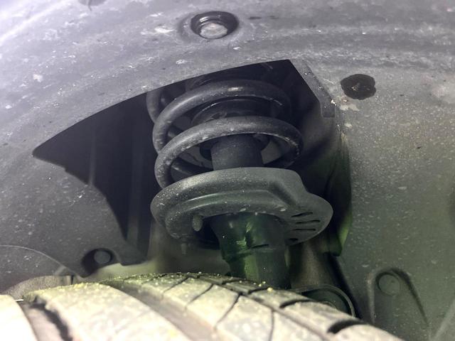 ヴェゼル ｅ：ＨＥＶ　Ｚ　禁煙車　純正９型ナビ　バックカメラ　アダプティブクルーズコントロール　ＥＴＣ２．０　シートヒーター　パドルシフト　オートブレーキホールド　コーナーセンサー　ワイヤレス充電　スマートキー（20枚目）