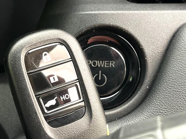 ヴェゼル ｅ：ＨＥＶ　Ｚ　禁煙車　純正９型ナビ　バックカメラ　アダプティブクルーズコントロール　ＥＴＣ２．０　シートヒーター　パドルシフト　オートブレーキホールド　コーナーセンサー　ワイヤレス充電　スマートキー（31枚目）