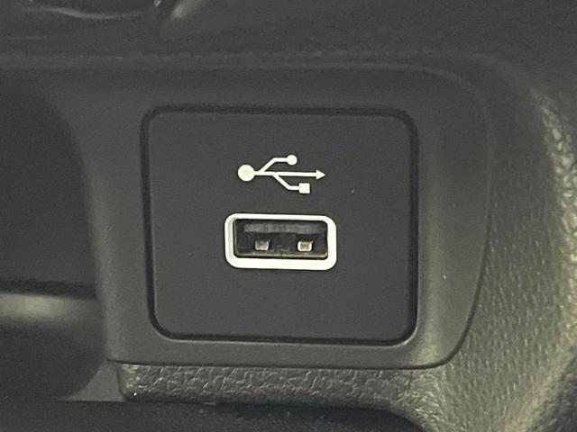 ヴェゼル ｅ：ＨＥＶ　Ｚ　禁煙車　純正９型ナビ　バックカメラ　アダプティブクルーズコントロール　ＥＴＣ２．０　シートヒーター　パドルシフト　オートブレーキホールド　コーナーセンサー　ワイヤレス充電　スマートキー（34枚目）