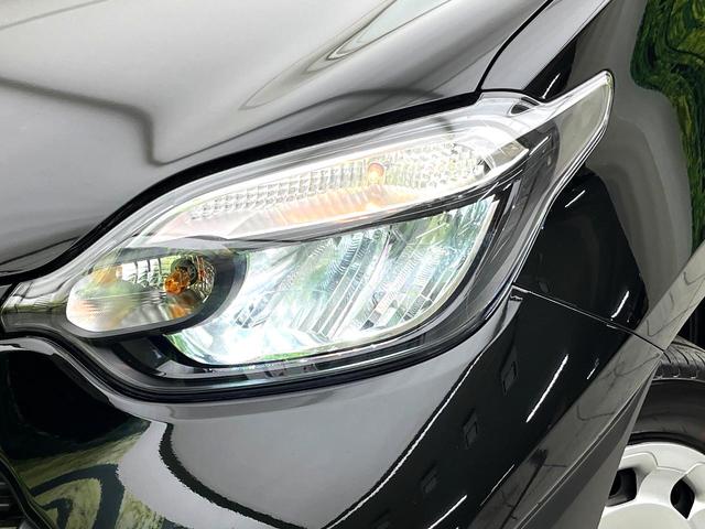 シエンタ ハイブリッドＸ　登録済未使用車　電動スライドドア　衝突被害軽減システム　レーダークルーズ　コーナーセンサー　スマートキー　ＬＥＤヘッド　オートハイビーム　車線逸脱警報　オートライト　オートエアコン（12枚目）