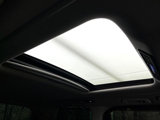 ヴェルファイア ２．５Ｚ　Ｇエディション　サンルーフ　モデリスタエアロ　両側電動ドア　純正ＳＤナビ　後席モニター　バックカメラ　衝突被害軽減システム　禁煙車　電動リアゲート　レザーシート　ドラレコ　コーナーセンサー　スマートキー（3枚目）