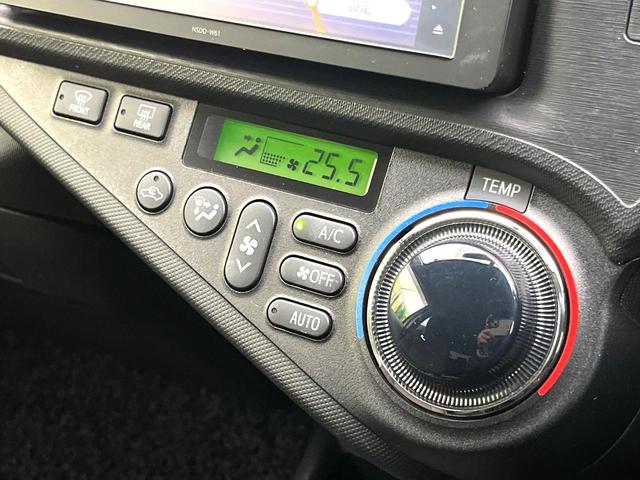 アクア Ｇ　禁煙車　純正ナビ　バックカメラ　ＥＴＣ　オートエアコン　電動格納ミラー　キーレス　ドアバイザー　フロアマット　パワーウィンドウ（6枚目）