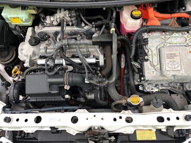 アクア Ｇ　禁煙車　純正ナビ　バックカメラ　ＥＴＣ　オートエアコン　電動格納ミラー　キーレス　ドアバイザー　フロアマット　パワーウィンドウ（18枚目）