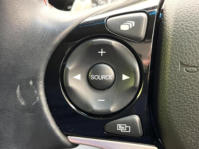 ジェイド ハイブリッドＲＳ・ホンダセンシング　禁煙車　純正８型ナビ　バックカメラ　アダプティブクルーズコントロール　ドライブレコーダー　ＥＴＣ　ＬＥＤヘッド　パドルシフト　横滑り防止装置　ハーフレザーシート　スマートキー（25枚目）