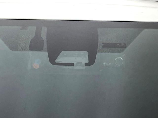 �y�g���^�Z�[�t�e�B�Z���X�z���s���ɑO���̎ԗ�����F�����A�Փ˂������Ȏ��͌x��ƃu���[�L�ŏՓˉ���Ɣ�Q�y�����A�V�X�g�B�����S�Ƀh���C�u�����y���݂��������܂��B