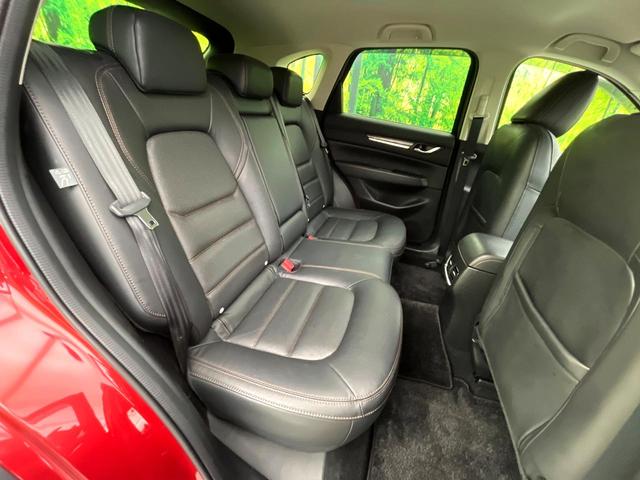 ＣＸ－５ ＸＤ　Ｌパッケージ　禁煙車　ＢＯＳＥサウンド　８インチ純正ナビ　ターボ　ディーゼル（軽油）　サイド・バックカメラ　衝突被害軽減システム　レーダークルーズ　電動リアゲート　レザーシート　全席シートヒーター　スマートキー（9枚目）