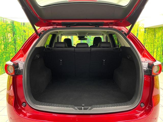 ＣＸ－５ ＸＤ　Ｌパッケージ　禁煙車　ＢＯＳＥサウンド　８インチ純正ナビ　ターボ　ディーゼル（軽油）　サイド・バックカメラ　衝突被害軽減システム　レーダークルーズ　電動リアゲート　レザーシート　全席シートヒーター　スマートキー（10枚目）