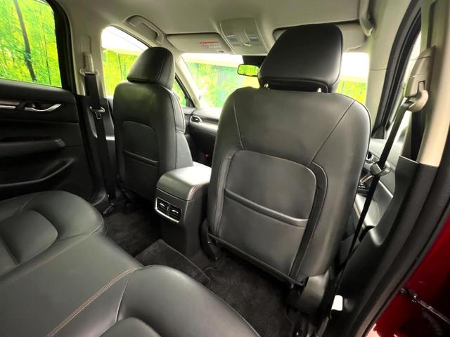 ＣＸ－５ ＸＤ　Ｌパッケージ　禁煙車　ＢＯＳＥサウンド　８インチ純正ナビ　ターボ　ディーゼル（軽油）　サイド・バックカメラ　衝突被害軽減システム　レーダークルーズ　電動リアゲート　レザーシート　全席シートヒーター　スマートキー（42枚目）