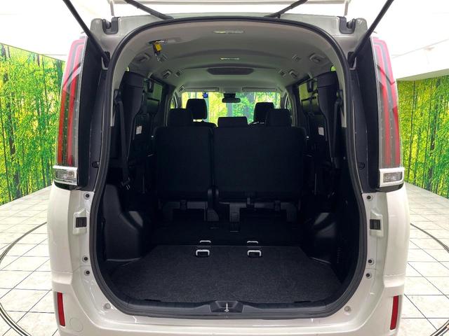 ノア Ｘ　禁煙車　セーフティセンス　ＳＤナビ　バックカメラ　パワースライドドア　ＥＴＣ　ドライブレコーダー　アイドリングストップ　ＬＥＤヘッド　オートライト　スマートキー（10枚目）