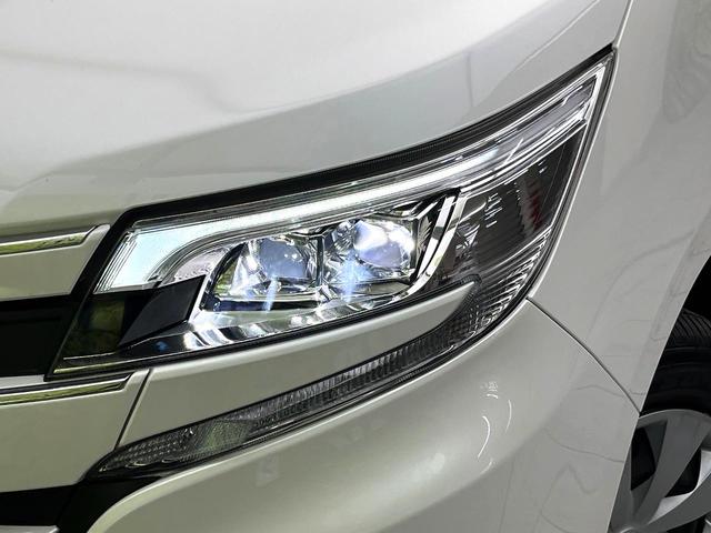 ノア Ｘ　禁煙車　セーフティセンス　ＳＤナビ　バックカメラ　パワースライドドア　ＥＴＣ　ドライブレコーダー　アイドリングストップ　ＬＥＤヘッド　オートライト　スマートキー（12枚目）