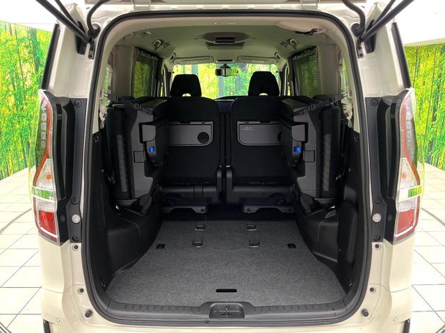 ���i�̂���������ʋ΁A���}���ɏ\���ȉ׎��X�y�[�X���m�ۂ��Ă���܂��B�Z�J���h�V�[�g��|���ƁA�傫�ȉו��̐ύڂ��\�ł���