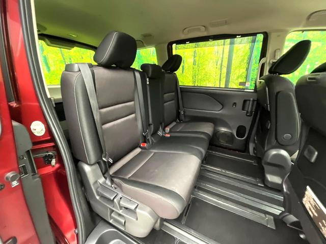 セレナ ハイウェイスター　両側電動ドア　純正ＳＤナビ　全周囲カメラ　衝突被害軽減システム　禁煙車　ドラレコ　コーナーセンサー　スマートキー　ＬＥＤヘッド　ビルトインＥＴＣ　クルコン　純正１６インチアルミ　オートライト（9枚目）