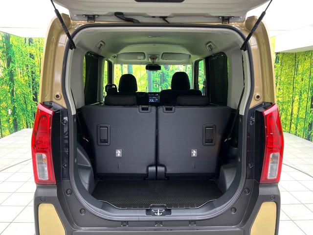 ���i�̂���������ʋ΁A���}���ɏ\���ȉ׎��X�y�[�X���m�ۂ��Ă���܂��B�Z�J���h�V�[�g��|���ƁA�傫�ȉו��̐ύڂ��\�ł���