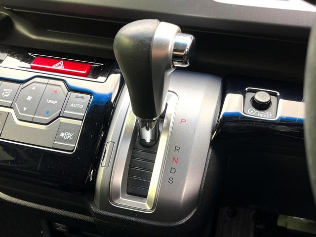 ステップワゴンスパーダ Z クールスピリット 両側電動ドア SDナビ 後席モニター バックカメラ 禁煙車 ハーフレザーシート HIDヘッド ETC 純正16インチアルミ オートライト オートエアコン Bluetooth CD DVD再生(27枚目)