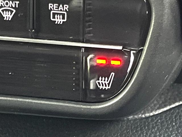 Ｎ－ＢＯＸカスタム Ｌターボ　禁煙車　純正ナビ　バックカメラ　両側パワースライドドア　アダプティブクルーズコントロール　シートヒーター　ＬＥＤヘッドライト　純正１５インチアルミ　電子パーキング　オートエアコン　ＥＴＣ（7枚目）