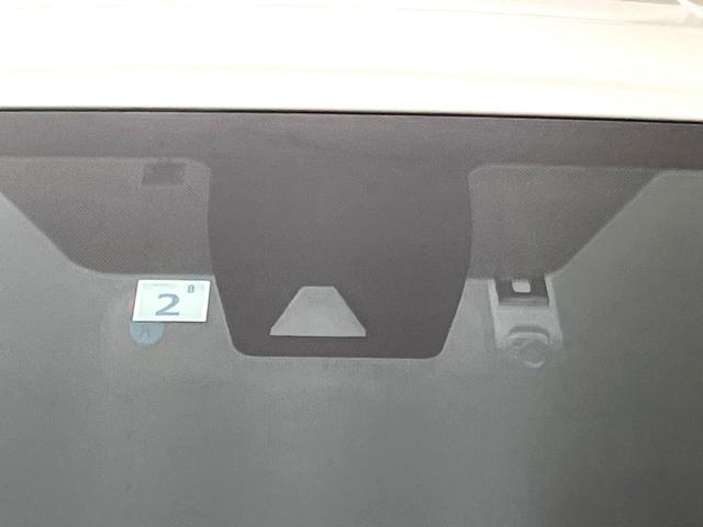 �y�g���^�Z�[�t�e�B�Z���X�z���s���ɑO���̎ԗ�����F�����A�Փ˂������Ȏ��͌x��ƃu���[�L�ŏՓˉ���Ɣ�Q�y�����A�V�X�g�B�����S�Ƀh���C�u�����y���݂��������܂��B