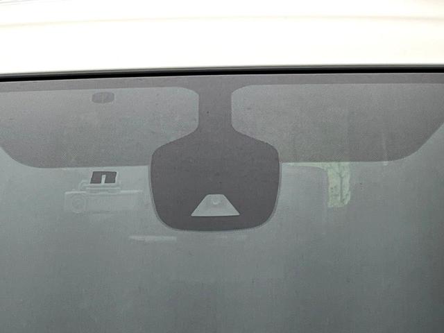 セレナ ｅ－パワー　ハイウェイスターＶ　両側電動ドア　純正９型ナビ　全周囲カメラ　プロパイロット　衝突軽減システム　レーダークルーズ　禁煙車　ドラレコ　コーナーセンサー　スマートキー　ＬＥＤヘッド　ＥＴＣ　純正１５インチアルミ　オートライト（25枚目）