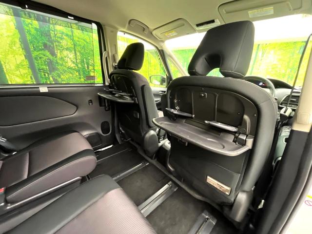 セレナ ｅ－パワー　ハイウェイスターＶ　両側電動ドア　純正９型ナビ　全周囲カメラ　プロパイロット　衝突軽減システム　レーダークルーズ　禁煙車　ドラレコ　コーナーセンサー　スマートキー　ＬＥＤヘッド　ＥＴＣ　純正１５インチアルミ　オートライト（49枚目）