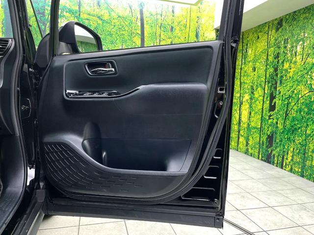 ヴォクシー ZS 煌 禁煙車 セーフティセンス 純正9型ナビ 両側電動スライドドア ETC LEDヘッド 純正16インチアルミホイール アイドリングストップ オートマティックハイビーム スマートキー(42枚目)