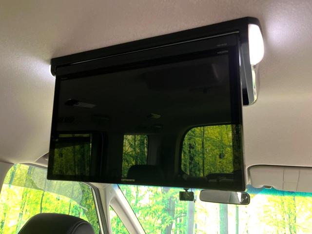 ステップワゴンスパーダ スパーダハイブリッド　Ｇ・ＥＸ　ホンダセンシング　両側電動ドア　１０型ナビ　後席モニター　バックカメラ　衝突被害軽減システム　レーダークルーズ　禁煙車　ハーフレザーシート　前席シートエアコン　ドラレコ　スマートキー　ＬＥＤヘッド　ビルトインＥＴＣ（5枚目）