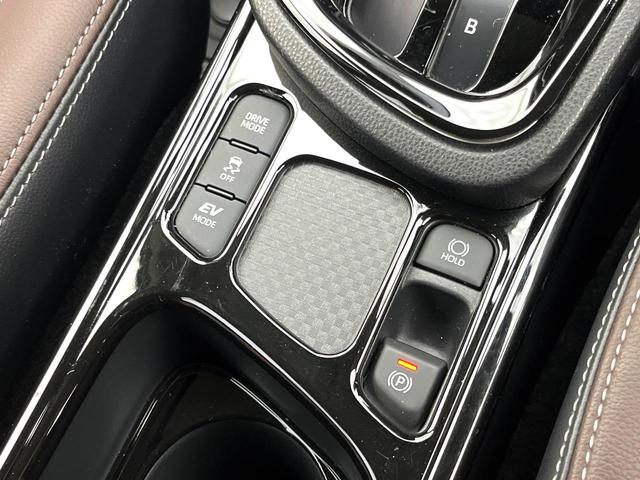 ヤリスクロス ハイブリッドZ 純正8インチディスプレイオーディオ 全周囲カメラ セーフティセンス シートヒーター パワーバックドア LEDヘッドライト 純正18インチアルミホイール bluetooth再生 パワーシート 禁煙車(29枚目)