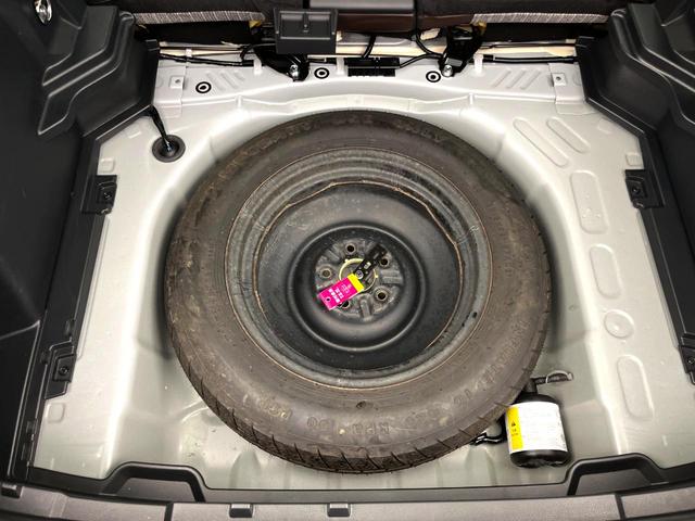 ヤリスクロス ハイブリッドZ 純正8インチディスプレイオーディオ 全周囲カメラ セーフティセンス シートヒーター パワーバックドア LEDヘッドライト 純正18インチアルミホイール bluetooth再生 パワーシート 禁煙車(37枚目)