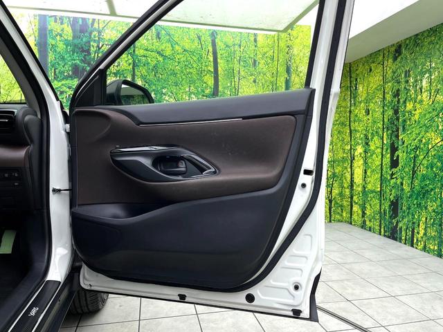 ヤリスクロス ハイブリッドZ 純正8インチディスプレイオーディオ 全周囲カメラ セーフティセンス シートヒーター パワーバックドア LEDヘッドライト 純正18インチアルミホイール bluetooth再生 パワーシート 禁煙車(42枚目)