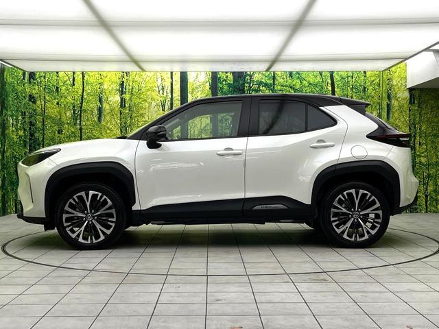 ヤリスクロス ハイブリッドZ 純正8インチディスプレイオーディオ 全周囲カメラ セーフティセンス シートヒーター パワーバックドア LEDヘッドライト 純正18インチアルミホイール bluetooth再生 パワーシート 禁煙車(52枚目)