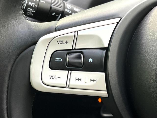 フィット ｅ：ＨＥＶホーム　純正９インチナビ　バックカメラ　ホンダセンシング　アダプティブクルーズコントロール　ＥＴＣ　コーナーセンサー　フルセグＴＶ　ｂｌｕｅｔｏｏｔｈ再生　ＬＥＤヘッド　スマートキー　電子パーキングブレーキ（28枚目）