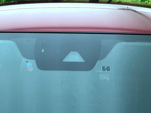 �y�X�}�[�g�u���[�L�T�|�[�g�z���s���ɑO���̎ԗ�����F�����A�Փ˂������Ȏ��͌x��ƃu���[�L�ŏՓˉ���Ɣ�Q�y�����A�V�X�g�B�����S�Ƀh���C�u�����y���݂��������܂��B