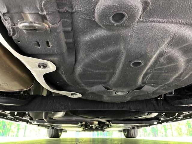 オーラ ニスモ　禁煙車　純正９型ナビ　アラウンドビューモニター　ブラインドスポットモニター　ＬＥＤヘッドライト　純正１７インチアルミ　スマートキー　オートエアコン　オートライト　電子パーキング　ＥＴＣ（19枚目）