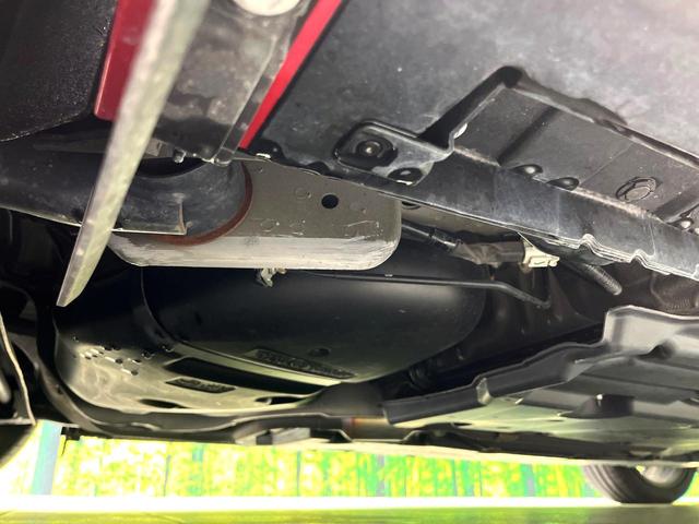 オーラ ニスモ　禁煙車　純正９型ナビ　アラウンドビューモニター　ブラインドスポットモニター　ＬＥＤヘッドライト　純正１７インチアルミ　スマートキー　オートエアコン　オートライト　電子パーキング　ＥＴＣ（21枚目）