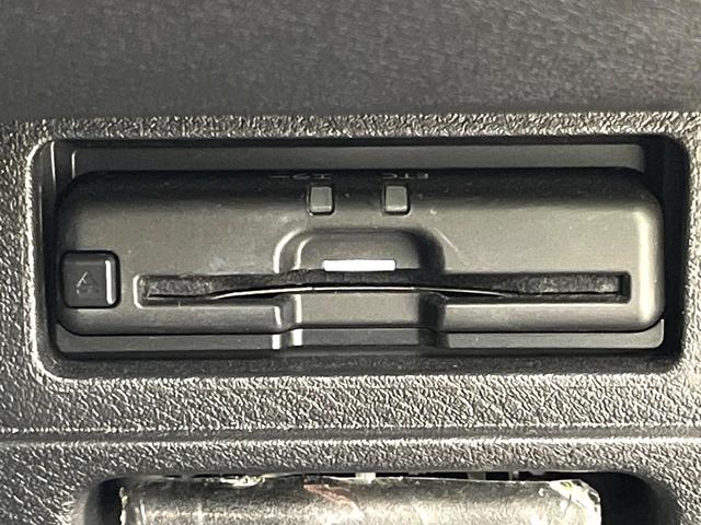 オーラ ニスモ　禁煙車　純正９型ナビ　アラウンドビューモニター　ブラインドスポットモニター　ＬＥＤヘッドライト　純正１７インチアルミ　スマートキー　オートエアコン　オートライト　電子パーキング　ＥＴＣ（30枚目）