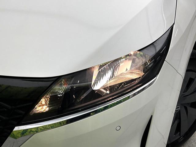 ノート Ｓ　禁煙車　エマージェンシーブレーキ　ＳＤナビ　バックカメラ　ＥＴＣ　オートライト　オートエアコン　電子パーキング　オートブレーキホールド　スマートキー（12枚目）