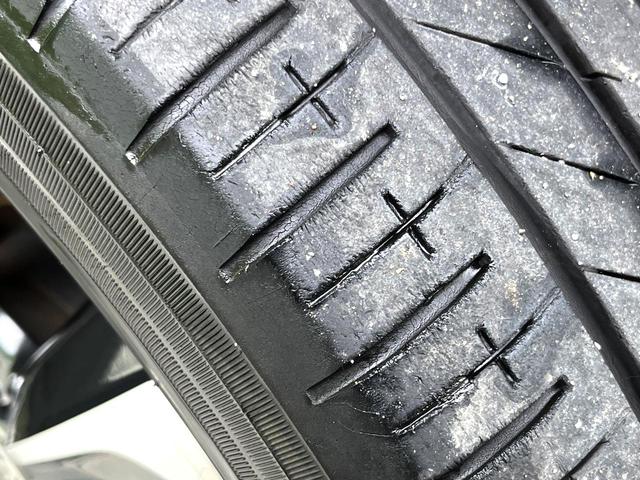 ヴォクシー ハイブリッドＳ－Ｚ　フリップダウンモニター　１０．５インチディスプレイオーディオ　全周囲カメラ　パワーバックドア　２列目シートヒーター　プロジェクター式ＬＥＤヘッドライト　両側パワースライドドア　２列目オットマン（46枚目）