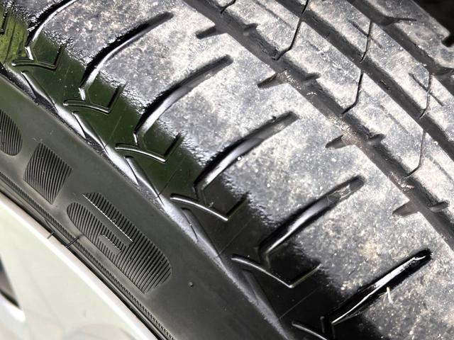 アルト Ｆ　禁煙車　オーディオ　リモコンキー　純正１３インチホイール　パワーウィンドウ　ヘッドライトレベライザー　セキュリティアラーム　ＣＤ再生　スペアタイヤ（42枚目）