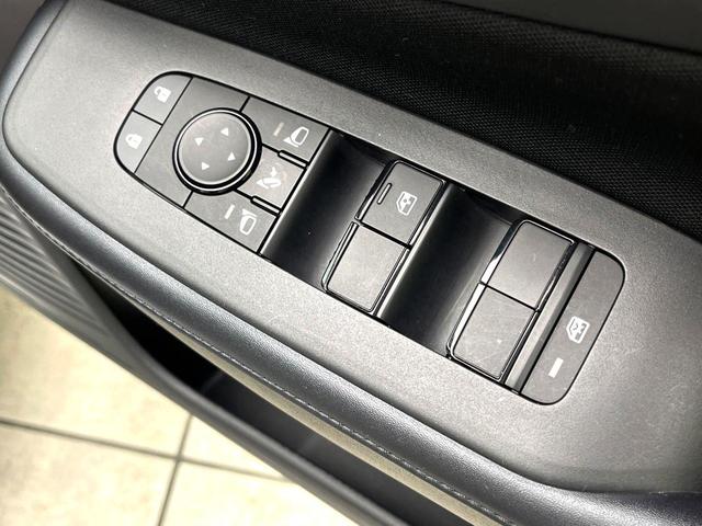 ノート Ｘ　禁煙車　インテリジェントエマージェンシーブレーキ　ＳＤナビ　アラウンドビューモニター　デジタルインナーミラー　ＬＥＤヘッドライト　オートエアコン　コーナーセンサー　スマートキー　オートライト　ＥＴＣ（31枚目）