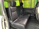 後部座席も気になるようなキズ・汚れやへたり等、大きなダメージはなく、良好な状態です。