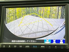 【バックカメラ】駐車時に後方がリアルタイム映像で確認できます。大型商業施設や立体駐車場での駐車時や、夜間のバック時に大活躍！運転スキルに関わらず、今や必須となった装備のひとつです！ 5