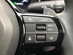 �ڥ����ץƥ��֥��롼������ȥ�����۹�®ƻϩ�Ǥ�Ĺ��Υ���Ԥ��ڤˡ�����ư��®�٤��ݤĥ��롼������ȥ����뤬�����ͷڸ������ƥ��Ϣ�Ȥ��������μ�ξ���Τ��Ƽִ֤��ݤĤ褦��®��Ĵ�ᤷ�Ƥ���ޤ����� 5