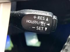 �ڥ졼�������롼������ȥ�����۹�®ƻϩ�Ǥ�Ĺ��Υ���Ԥ��ڤˡ�����ư��®�٤��ݤĥ��롼������ȥ����뤬�����ͷڸ������ƥ��Ϣ�Ȥ��������μ�ξ���Τ��Ƽִ֤��ݤĤ褦��®��Ĵ�ᤷ�Ƥ���ޤ����� 7