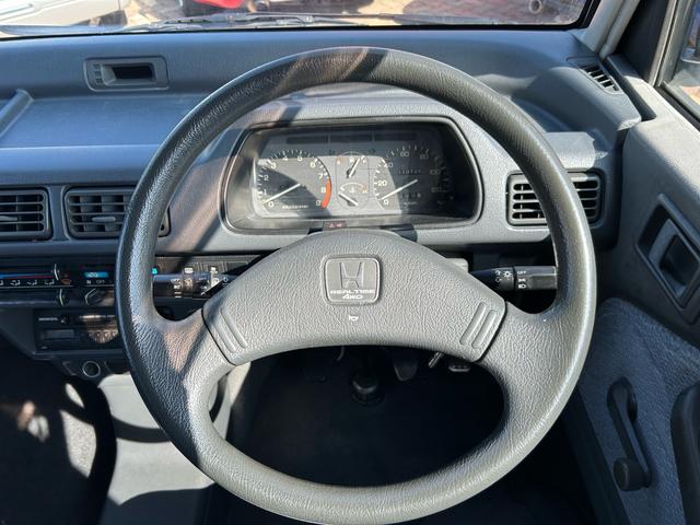 ストリート Ｖ　全車輛　車内清掃　１４インチカービングアルミホイール　エアコン　パワステ　４ＷＤ　５ＭＴ　パイプガード　ルーフレール（18枚目）