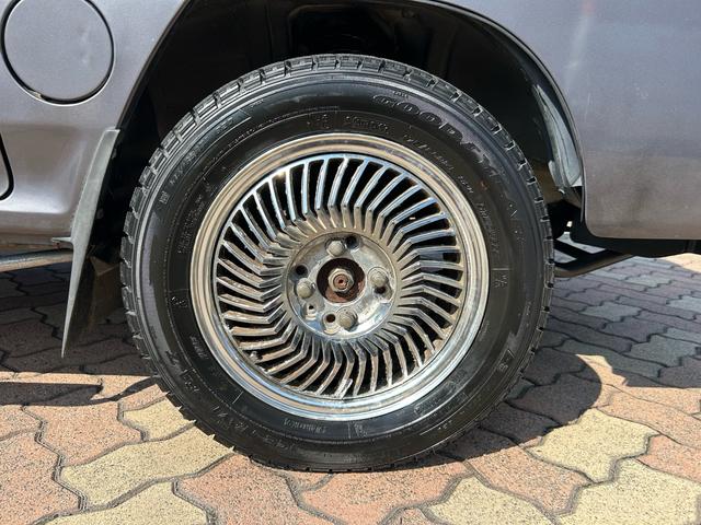 ストリート Ｖ　全車輛　車内清掃　１４インチカービングアルミホイール　エアコン　パワステ　４ＷＤ　５ＭＴ　パイプガード　ルーフレール（37枚目）