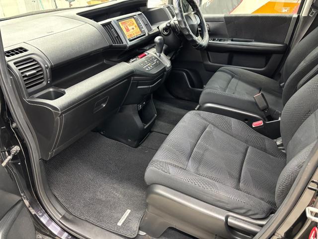 ステップワゴンスパーダ Ｚ　／フルセグＴＶナビ／バックカメラ／フリップダウン後席モニター／ＥＴＣ／両側パワースライドドア（38枚目）