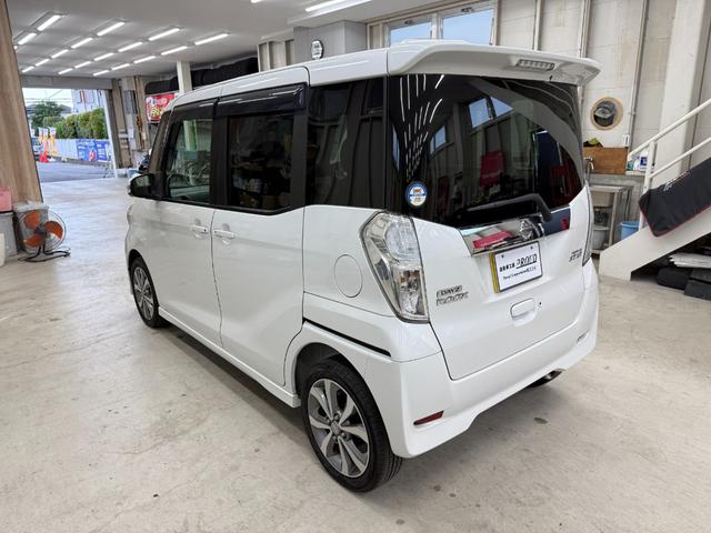 デイズルークス ハイウェイスター ターボ /純正フルセグTVナビ/アラウンドビューモニター/Bluetooth/HDMI/両側パワースライドドア/ターボ/リアシーリングファン(14枚目)