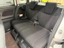後部座席も広々とした空間です☆長距離ドライブでも窮屈さを感じません！！