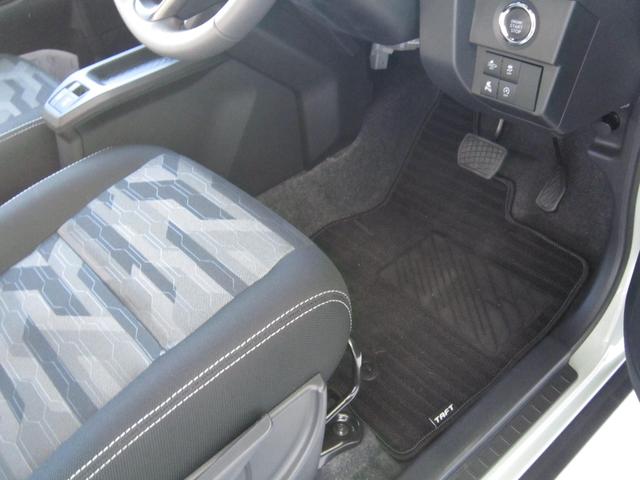 タフト Ｇターボ　ダーククロムベンチャー　ナビ　バックモニター　シートヒーター　スカイフィールトップ　キーフリー　プッシュボタンスタート　ＡＢＳ　電子パーキング　オートライト　ＬＥＤライト　走行少　距離無制限１年保証　電動格納式ドアミラー（14枚目）