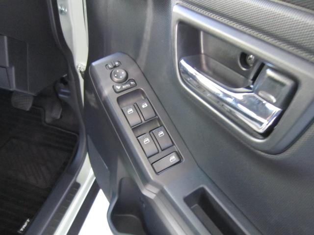 タフト Ｇターボ　ダーククロムベンチャー　ナビ　バックモニター　シートヒーター　スカイフィールトップ　キーフリー　プッシュボタンスタート　ＡＢＳ　電子パーキング　オートライト　ＬＥＤライト　走行少　距離無制限１年保証　電動格納式ドアミラー（25枚目）