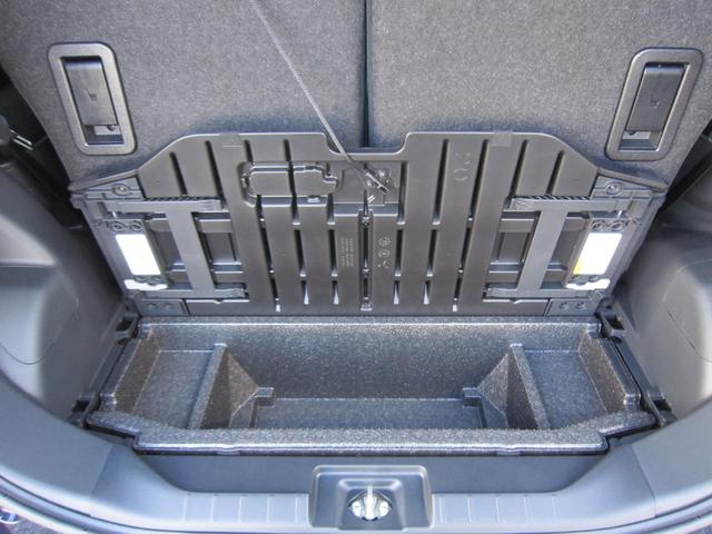 タント カスタムＸ　走行６０キロ／ワンセグナビ／パノラマモニター　ナビ　パノラマモニター　１年保証距離無制限　ミラクルオープンドア　キーフリー　プッシュボタンスタート　シートヒーター　後席スライドリクライニング　ＡＢＳ　ＬＥＤライト　オートライト（25枚目）